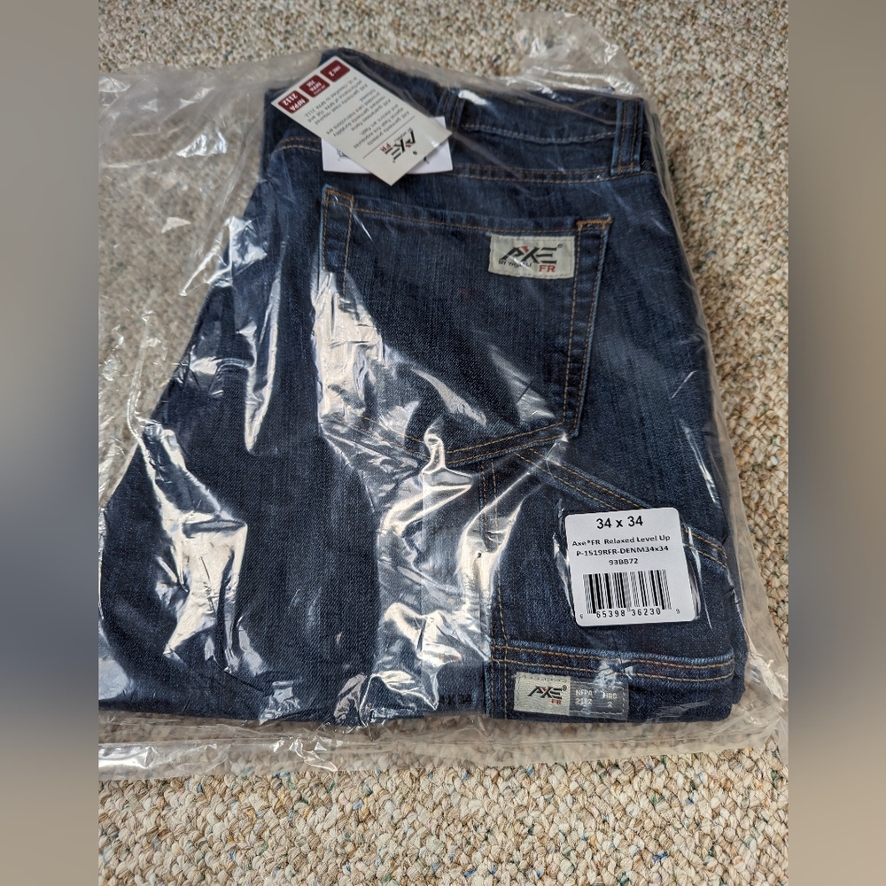AXE FR Relaxed Jeans 34x34 NWT